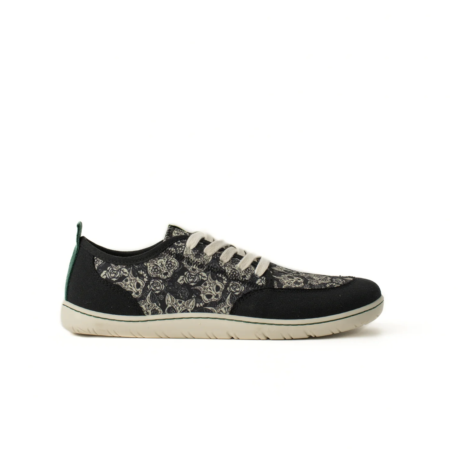 Vegan barefoot mexican cats TON030